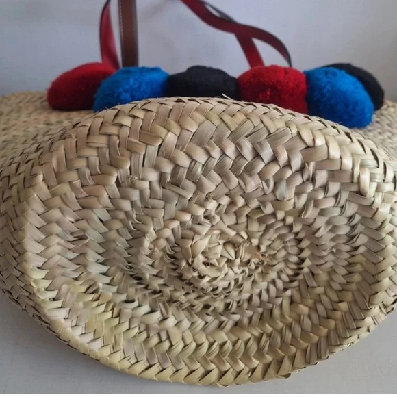 NEW CHRISTIAN LOUBOUTIN STRAW TOTE❤️ - Picture 5 of 6